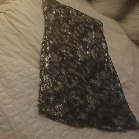 Strapless Sequin dress - Picture 2 of 4